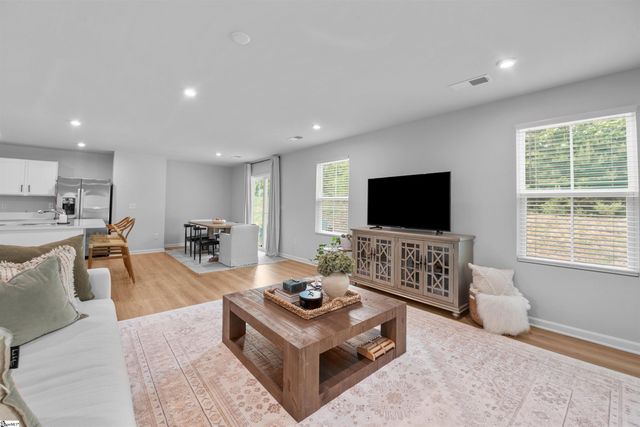 520 Mills Hill Way, Greenville, SC 29605
