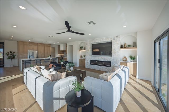 2567 Evening Sky Drive, Henderson, NV 89052