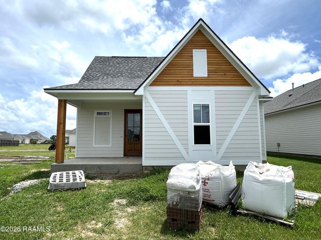 208 Oak Village Drive, Scott, LA 70583