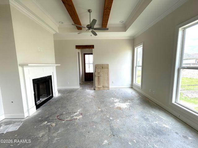 208 Oak Village Drive, Scott, LA 70583