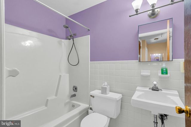 38 STARDUST DR, Newark, DE 19702