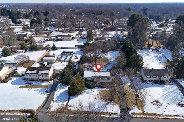 38 STARDUST DR, Newark, DE 19702