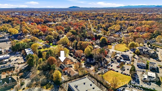 1042 1st Street NE, Hickory, NC 28601