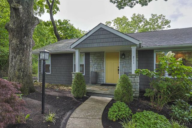 211 Hilltop Lane, Wyoming, OH 45215