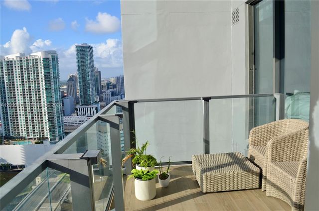 68 SE 6th St 2708, Miami, FL 33131