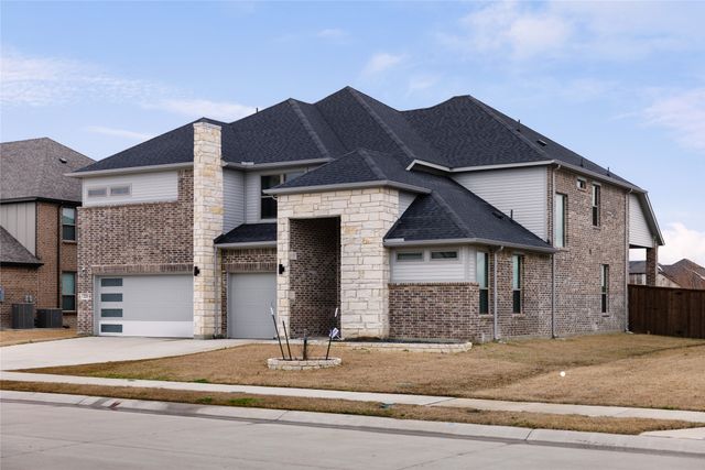 221 Rio Grande Dr, Waxahachie, TX 75165