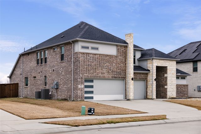 221 Rio Grande Dr, Waxahachie, TX 75165