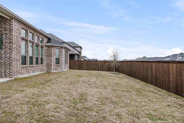 221 Rio Grande Dr, Waxahachie, TX 75165