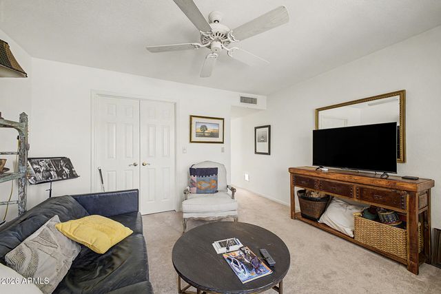 10626 N 8th Street, Phoenix, AZ 85020