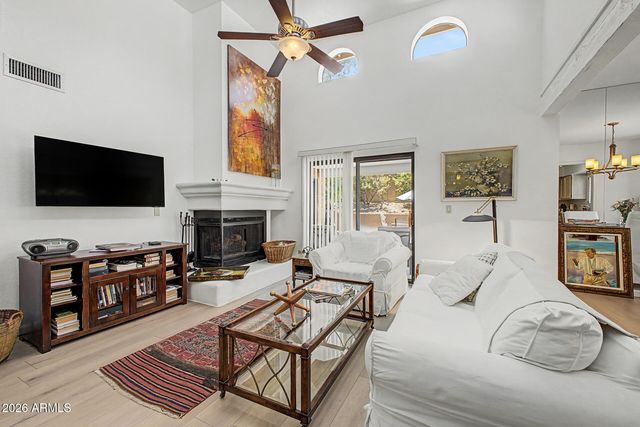 10626 N 8th Street, Phoenix, AZ 85020