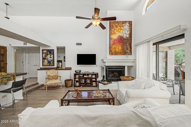 10626 N 8th Street, Phoenix, AZ 85020