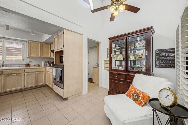 10626 N 8th Street, Phoenix, AZ 85020