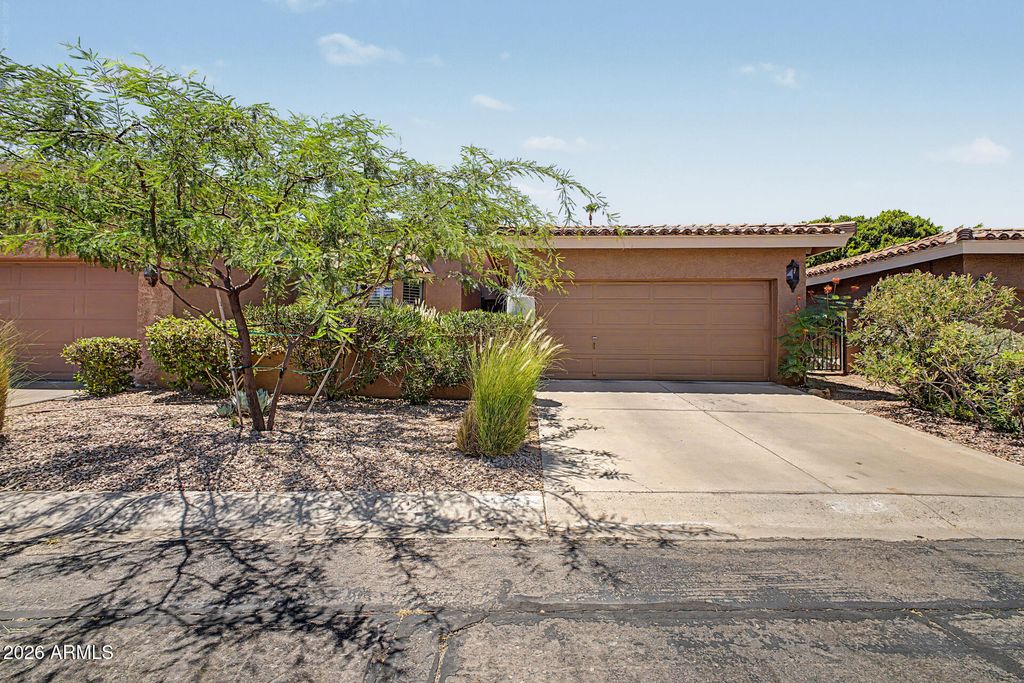 10626 N 8th Street, Phoenix, AZ 85020