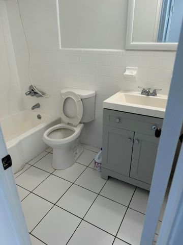 1812 E Oakland Park Boulevard 29, Oakland Park, FL 33306