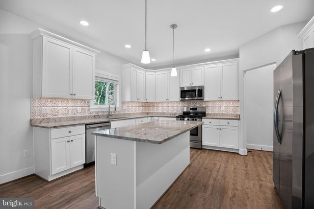 6710 GINSENG LN, King George, VA 22485