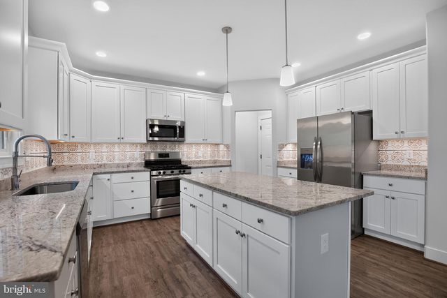 6710 GINSENG LN, King George, VA 22485