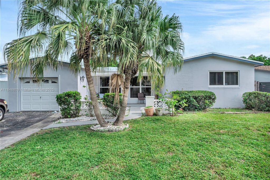 7637 Alhambra Blvd, Miramar, FL 33023