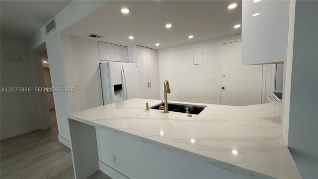 2100 S Ocean Dr 5B, Fort Lauderdale, FL 33316