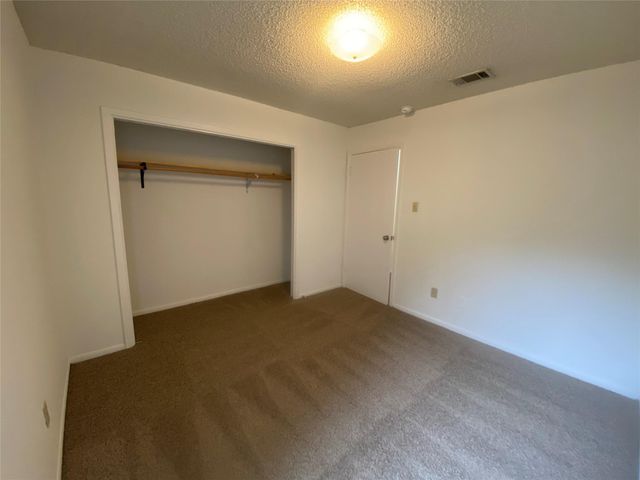 8704 Schick RD B, Austin, TX 78729