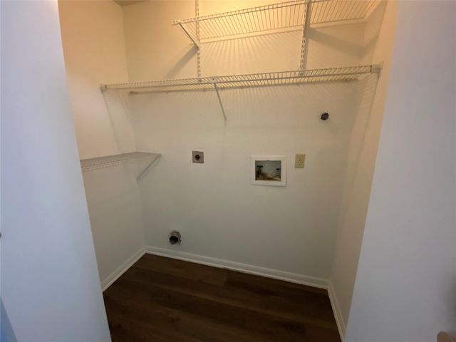 8704 Schick RD B, Austin, TX 78729