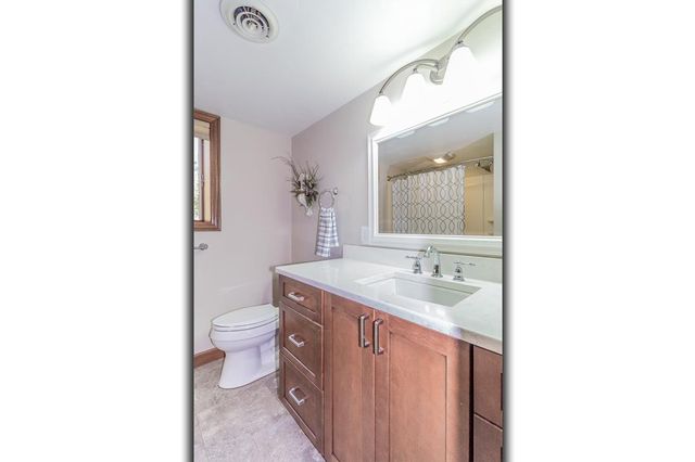 E8130 FLEASE ROAD, New London, WI 54961