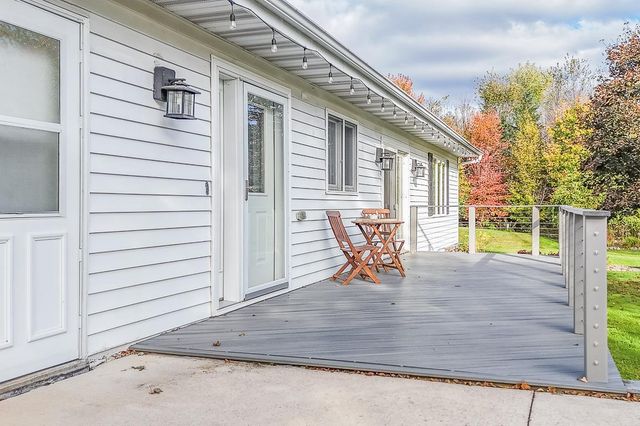 E8130 FLEASE ROAD, New London, WI 54961