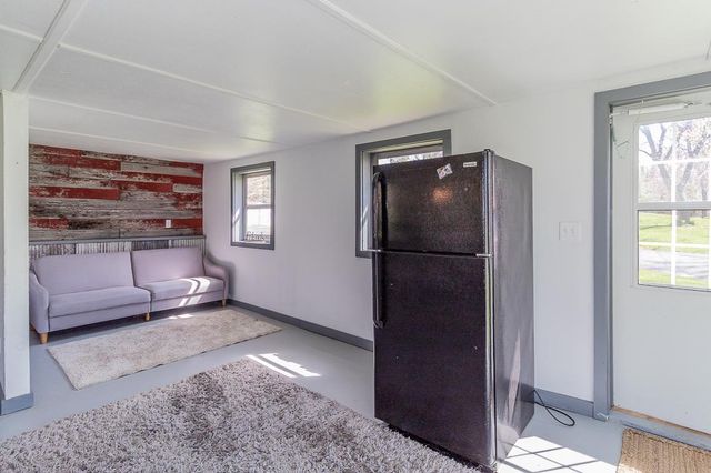 E8130 FLEASE ROAD, New London, WI 54961