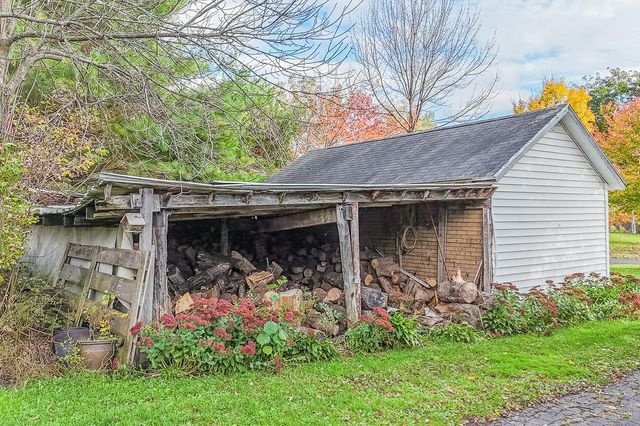 E8130 FLEASE ROAD, New London, WI 54961