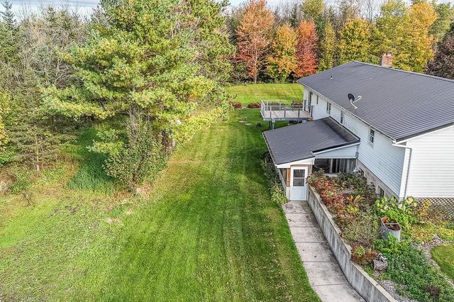 E8130 FLEASE ROAD, New London, WI 54961