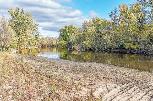 E8130 FLEASE ROAD, New London, WI 54961