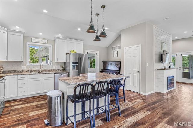 1515 Madison 404, Fredericktown, MO 63645