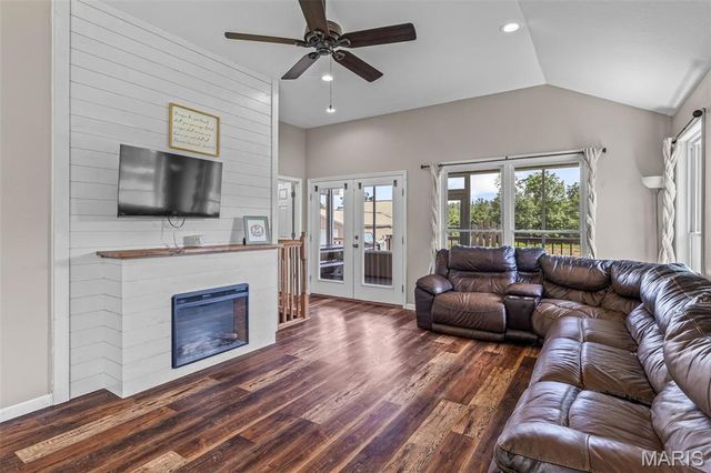 1515 Madison 404, Fredericktown, MO 63645