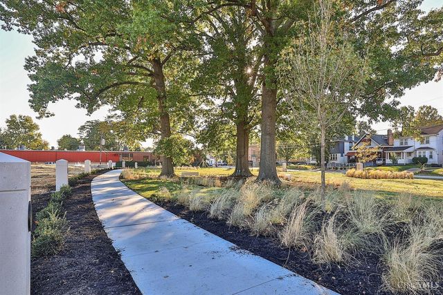 2905 Three Oaks Lane, Cincinnati, OH 45209