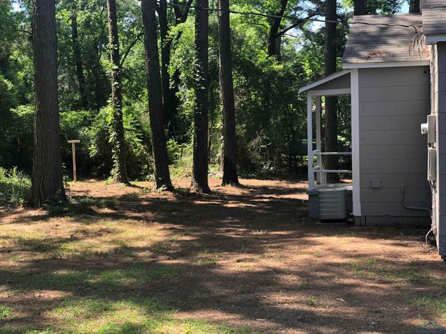 602 Premier Road, Longview, TX 75604
