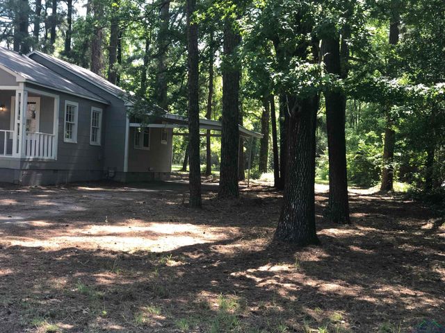 602 Premier Road, Longview, TX 75604