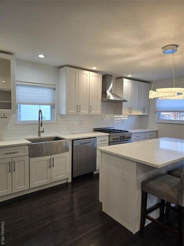 83 18 149th Avenue, Howard Beach, NY 11414