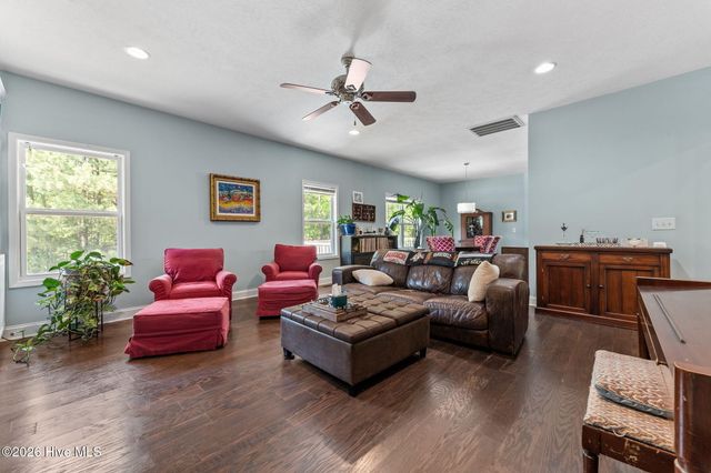 355 Queens Cove Way, Whispering Pines, NC 28327