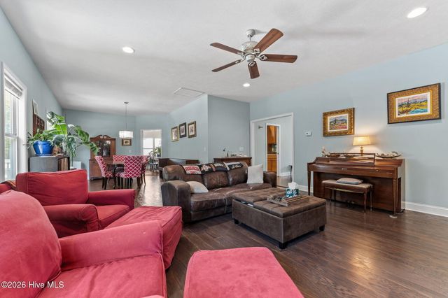 355 Queens Cove Way, Whispering Pines, NC 28327