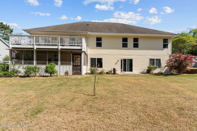 355 Queens Cove Way, Whispering Pines, NC 28327