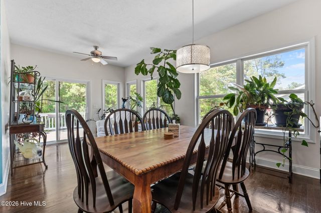 355 Queens Cove Way, Whispering Pines, NC 28327