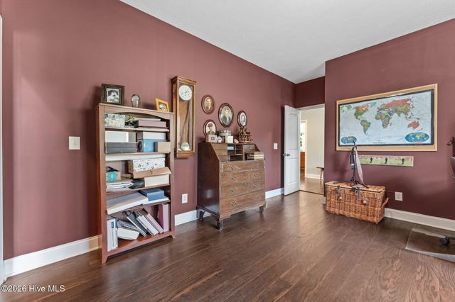 355 Queens Cove Way, Whispering Pines, NC 28327