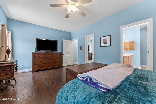 355 Queens Cove Way, Whispering Pines, NC 28327