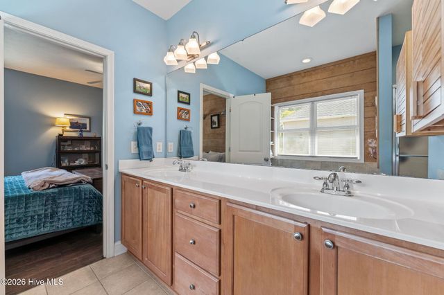 355 Queens Cove Way, Whispering Pines, NC 28327