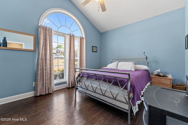 355 Queens Cove Way, Whispering Pines, NC 28327