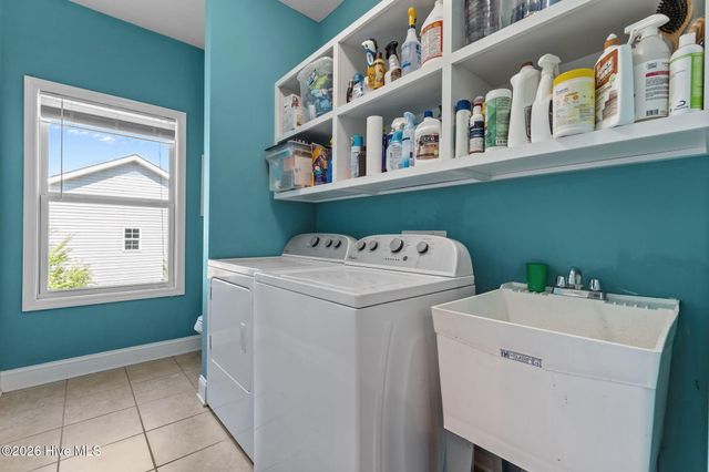 355 Queens Cove Way, Whispering Pines, NC 28327