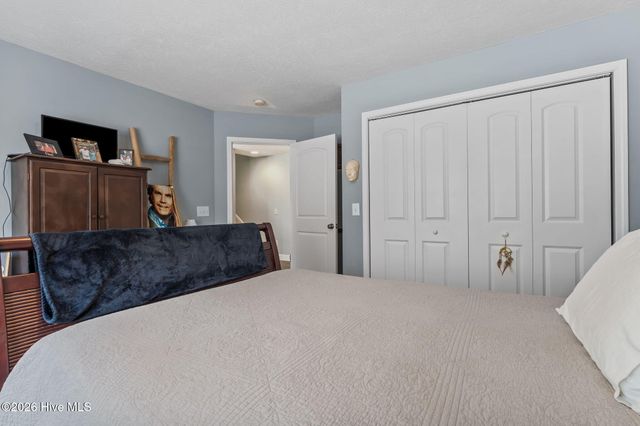 355 Queens Cove Way, Whispering Pines, NC 28327