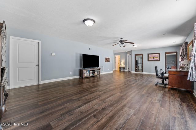 355 Queens Cove Way, Whispering Pines, NC 28327
