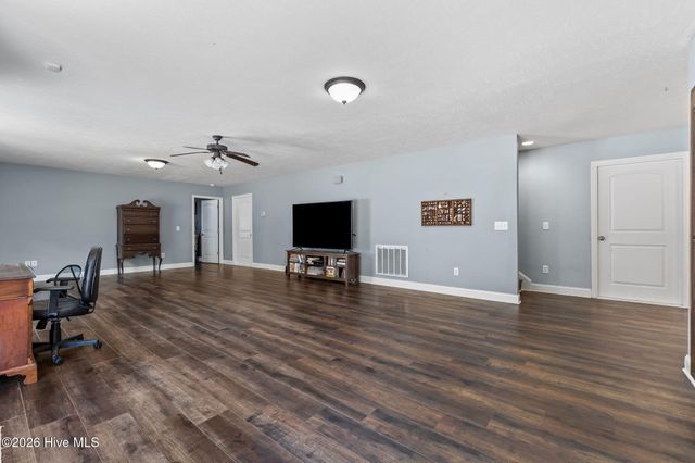 355 Queens Cove Way, Whispering Pines, NC 28327