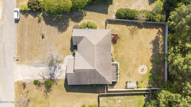 355 Queens Cove Way, Whispering Pines, NC 28327
