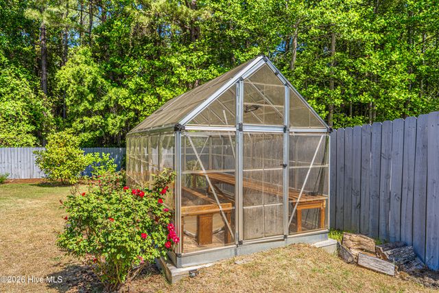 355 Queens Cove Way, Whispering Pines, NC 28327